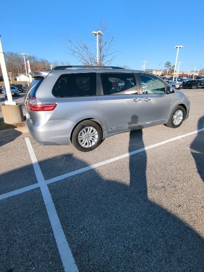 2015 Toyota Sienna XLE 7 Passenger