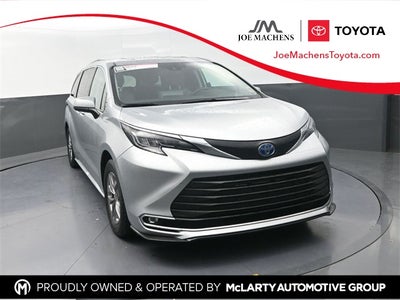 2024 Toyota Sienna XLE