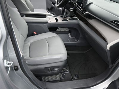 2024 Toyota Sienna XLE