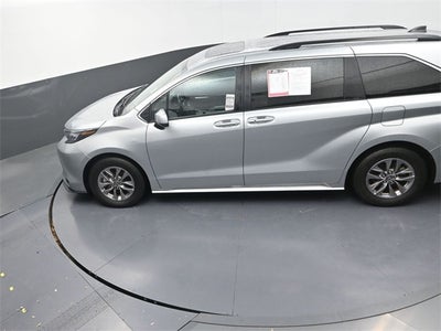 2024 Toyota Sienna XLE