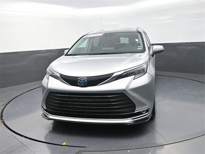 2024 Toyota Sienna XLE