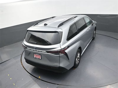 2024 Toyota Sienna XLE