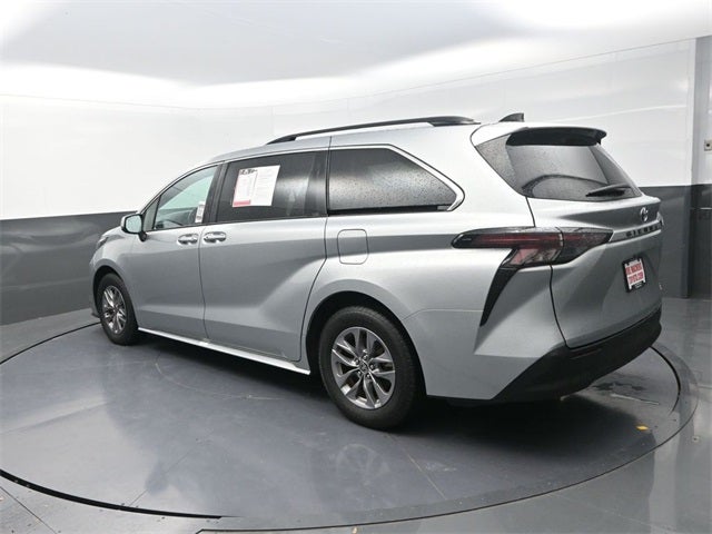 2024 Toyota Sienna XLE