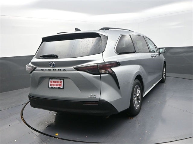 2024 Toyota Sienna XLE