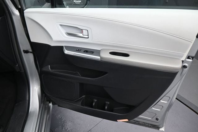 2025 Toyota Sienna XLE 8 Passenger
