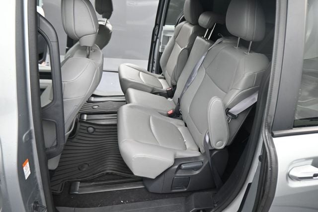 2025 Toyota Sienna XLE 8 Passenger