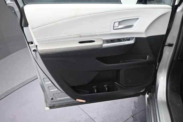2025 Toyota Sienna XLE 8 Passenger