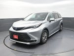 2025 Toyota Sienna XLE 8 Passenger