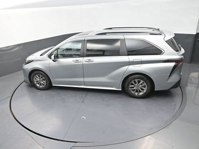 2025 Toyota Sienna XLE 8 Passenger