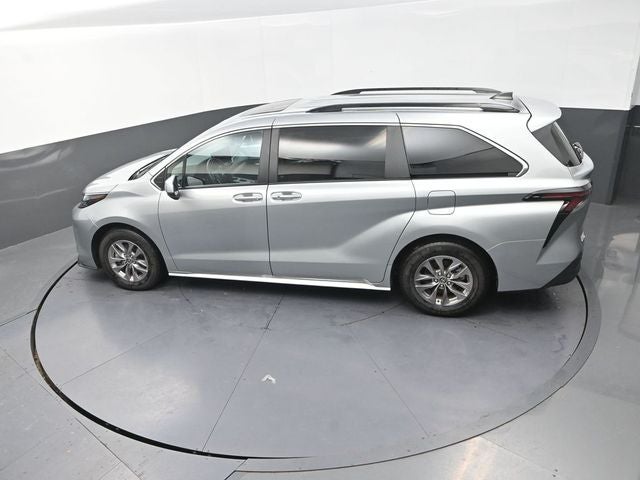 2025 Toyota Sienna XLE 8 Passenger