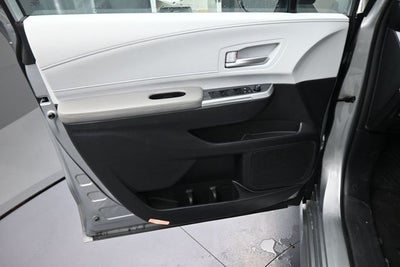 2025 Toyota Sienna XLE 8 Passenger