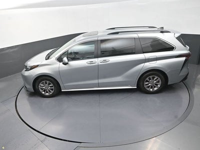 2025 Toyota Sienna XLE 8 Passenger