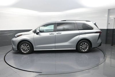2025 Toyota Sienna XLE 8 Passenger