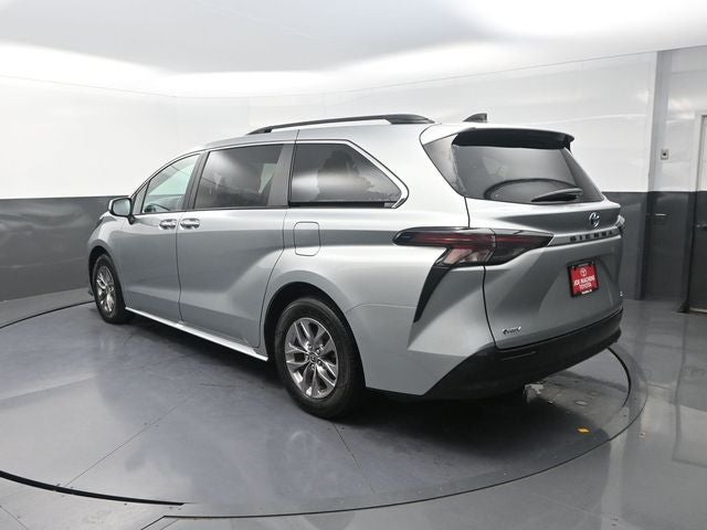 2025 Toyota Sienna XLE 8 Passenger