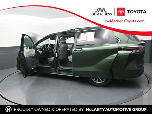 2024 Toyota Sienna XLE