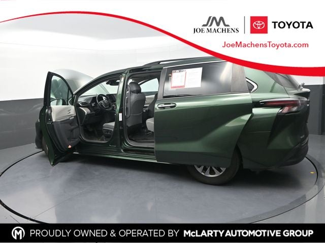 2024 Toyota Sienna XLE
