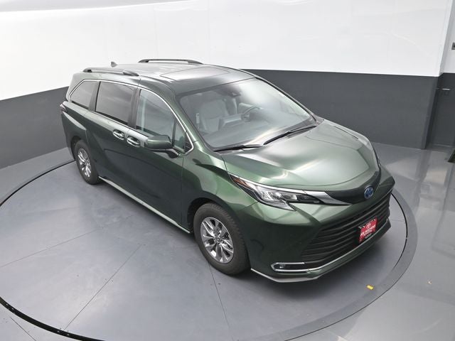 2024 Toyota Sienna XLE