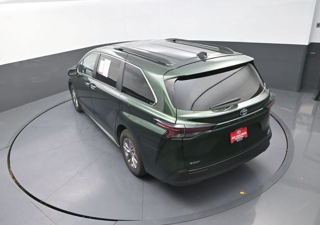2024 Toyota Sienna XLE