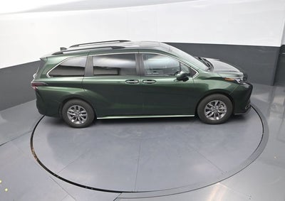 2024 Toyota Sienna XLE