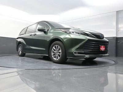 2024 Toyota Sienna XLE
