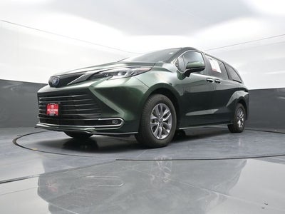 2024 Toyota Sienna XLE