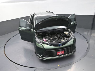 2024 Toyota Sienna XLE
