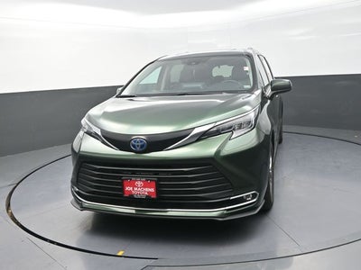 2024 Toyota Sienna XLE