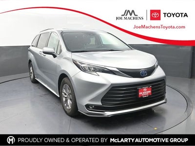 2025 Toyota Sienna XLE 8 Passenger