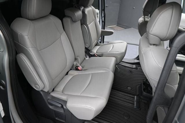 2025 Toyota Sienna XLE 8 Passenger