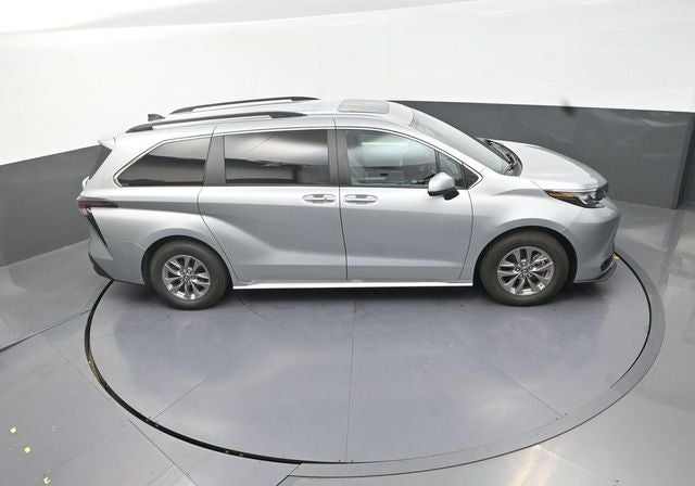 2025 Toyota Sienna XLE 8 Passenger