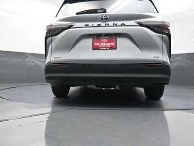 2025 Toyota Sienna XLE 8 Passenger