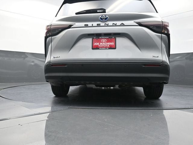 2025 Toyota Sienna XLE 8 Passenger