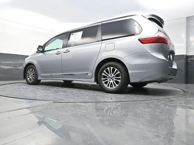 2018 Toyota Sienna XLE 8 Passenger