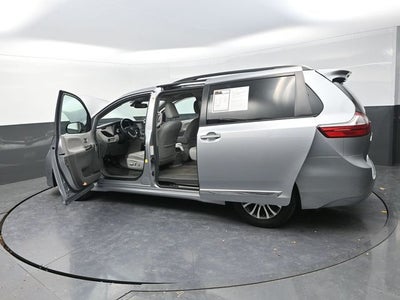 2018 Toyota Sienna XLE 8 Passenger