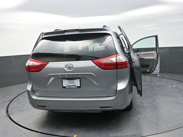 2018 Toyota Sienna XLE 8 Passenger