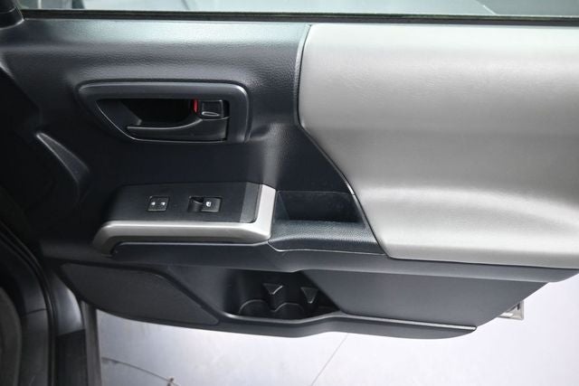 2018 Toyota Tacoma SR5 V6