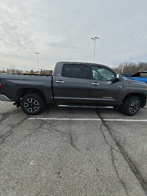 2015 Toyota Tundra SR5