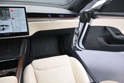 2022 Tesla Model S Base