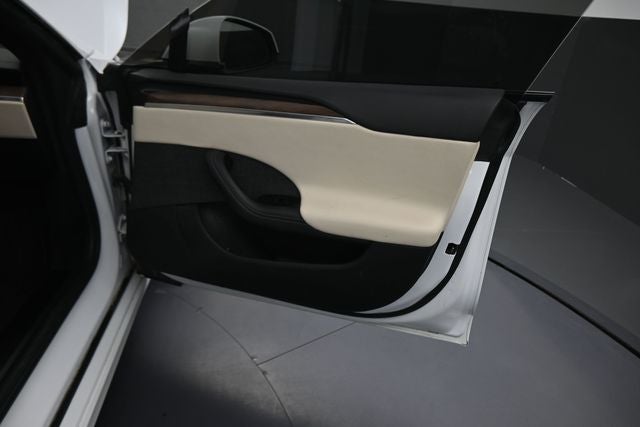 2022 Tesla Model S Base