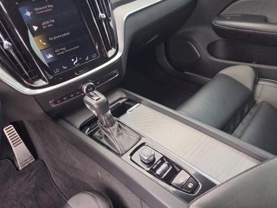 2019 Volvo S60 T6 R-Design