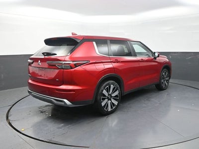 2025 Mitsubishi Outlander SE