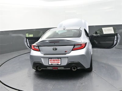 2025 Toyota GR86 Premium