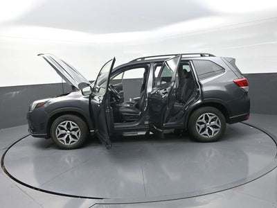 2023 Subaru Forester Premium