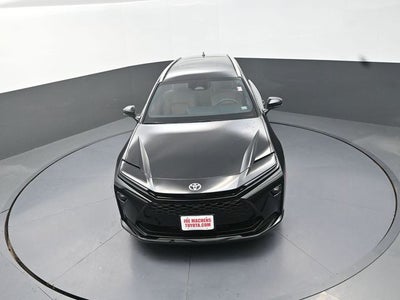 2025 Toyota Crown Signia Limited