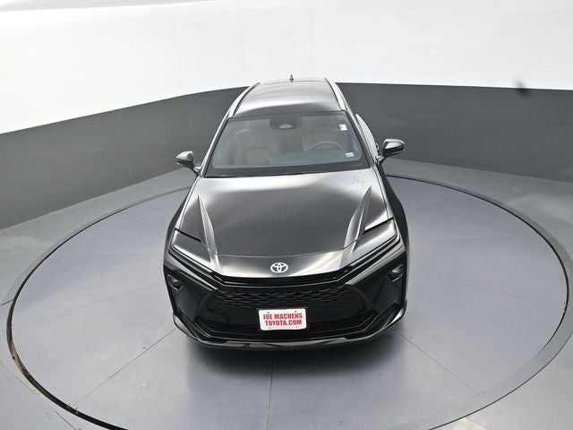 2025 Toyota Crown Signia Limited