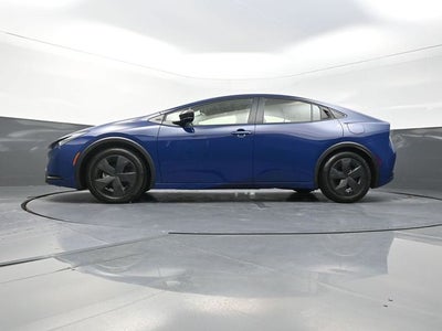 2025 Toyota Prius LE
