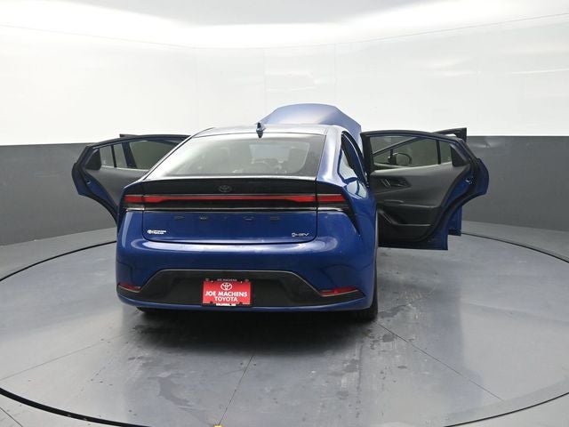 2025 Toyota Prius LE
