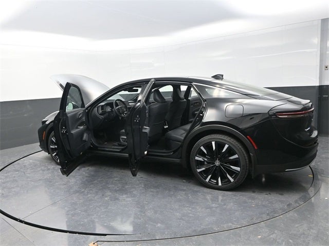 2025 Toyota Crown Platinum