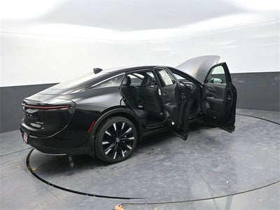 2025 Toyota Crown Platinum