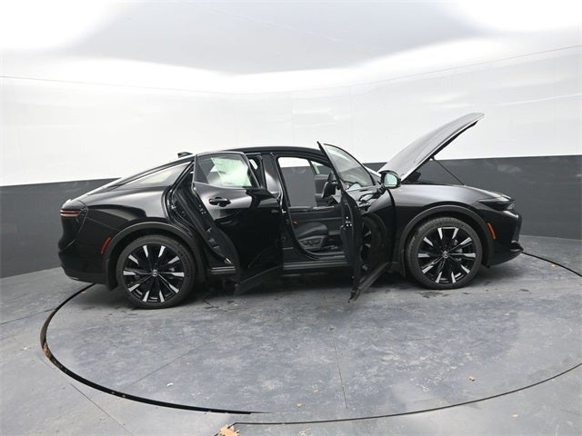 2025 Toyota Crown Platinum